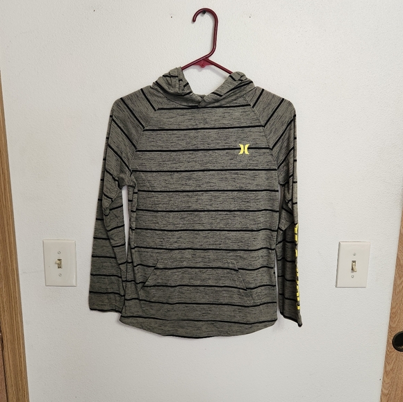 Hurley Other - Boys Green and black Hurley long sleeve shirt size Large